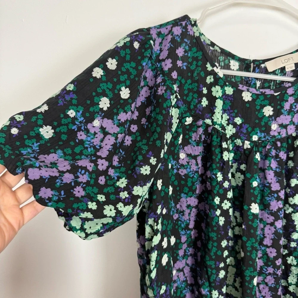 Loft Puff Sleeve Top Womens Medium Black Purple Green Floral Flower Blouse Shirt